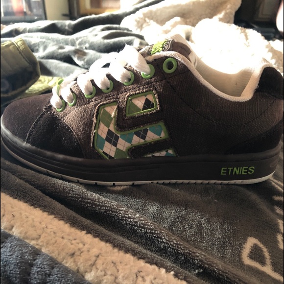 etnies shoe laces